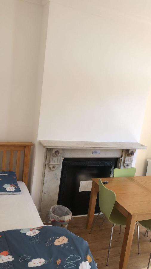 Burney Tomar House Leilighet Croydon Eksteriør bilde